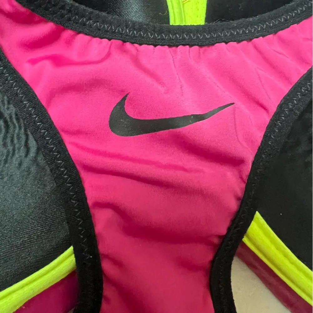 Nike | Dri Fit Padded Sports Bra Size 36B - Picture 9 of 11